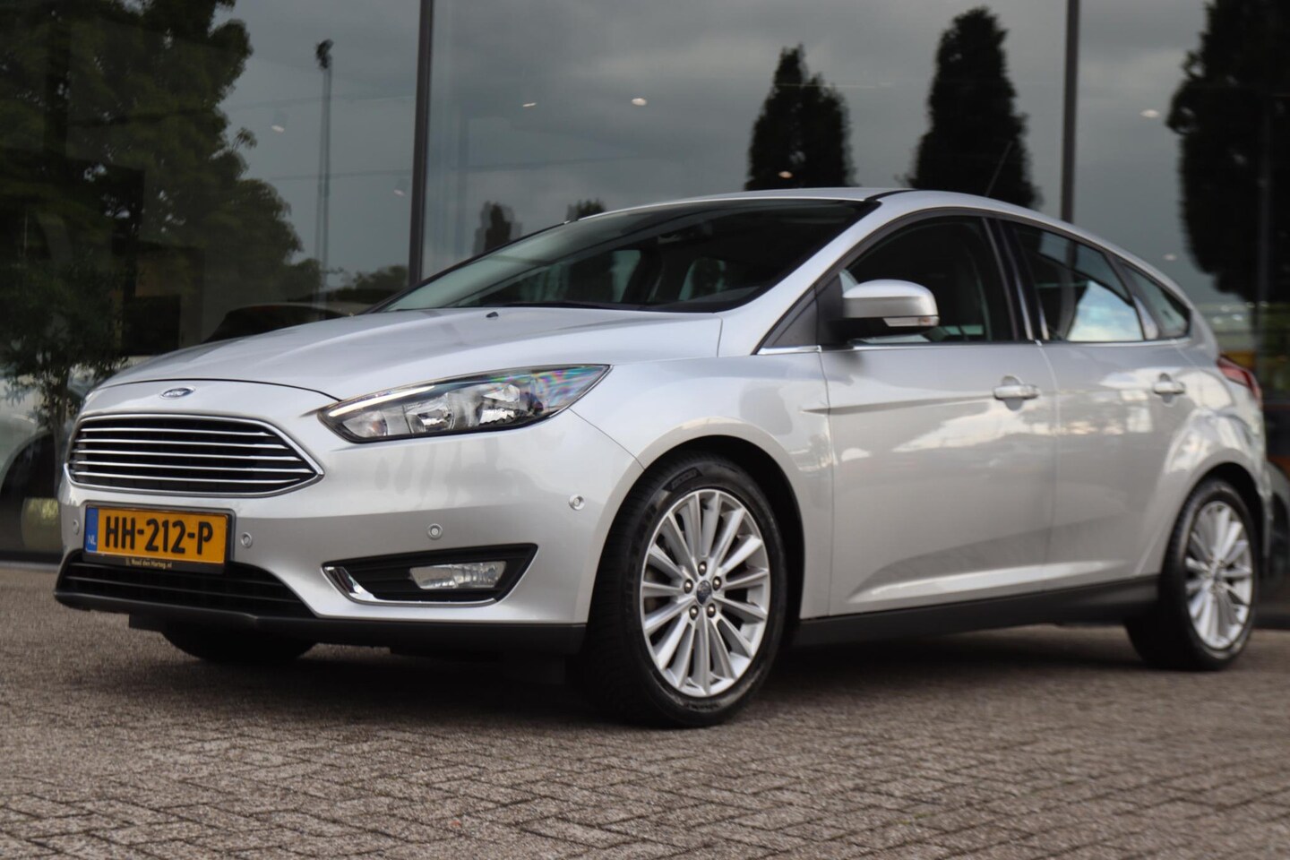 Ford Focus - 1.0 TITANIUM ED. | NAVI | BLUETOOTH | CRUISE | CLIMATE | PDC | LMV - AutoWereld.nl