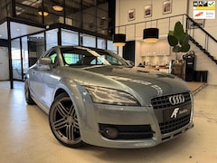Audi TT - 2.0 TFSI 19'LM Stoelverwarming Bluetooth Navigatie Half leer/alcantara Parkeersensoren Cru