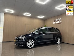 Volkswagen Golf Sportsvan - 1.4 TSI Business Edition Connected * Automaat / Camera / Trekhaak / Navigatie
