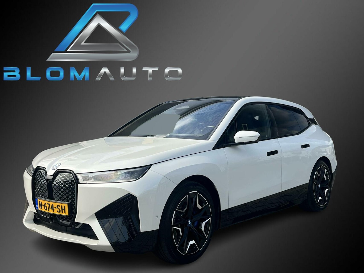 BMW iX - xDrive40 M-SPORT PANO+RUITGESTIKT LEDER+LASER+22INCH - AutoWereld.nl