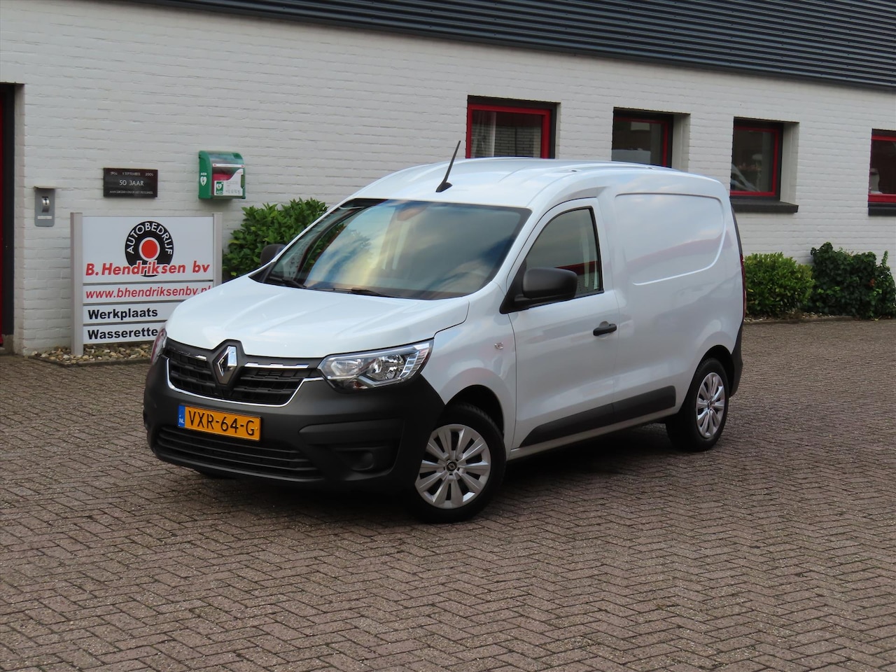 Renault Express - Van 1.5 Blue dCi 75pk Comfort +/ All season banden/ Apple Carplay/ Parkeersensoren/ Airco/ - AutoWereld.nl