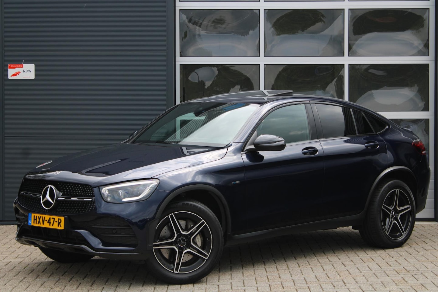 Mercedes-Benz GLC-klasse Coupé - 300e 4MATIC 320pk AMG Night| Pano | ACC | Elek. trekhaak - AutoWereld.nl
