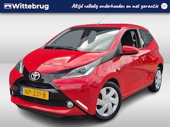 Toyota Aygo - 1.0 VVT-i x-play | Airco | Camera | Navigatie | Elektrisch verstelbare buitenspiegels | Mo