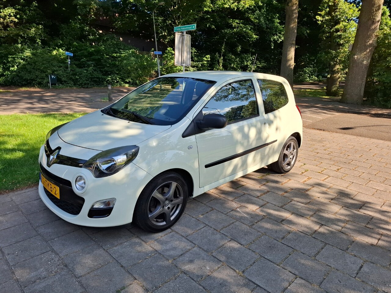 Renault Twingo - 1.2-16V Authentique - AutoWereld.nl