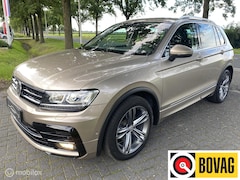 Volkswagen Tiguan - 1.4 TSI DSG I R LINE I Trekhaak I COCPIT I