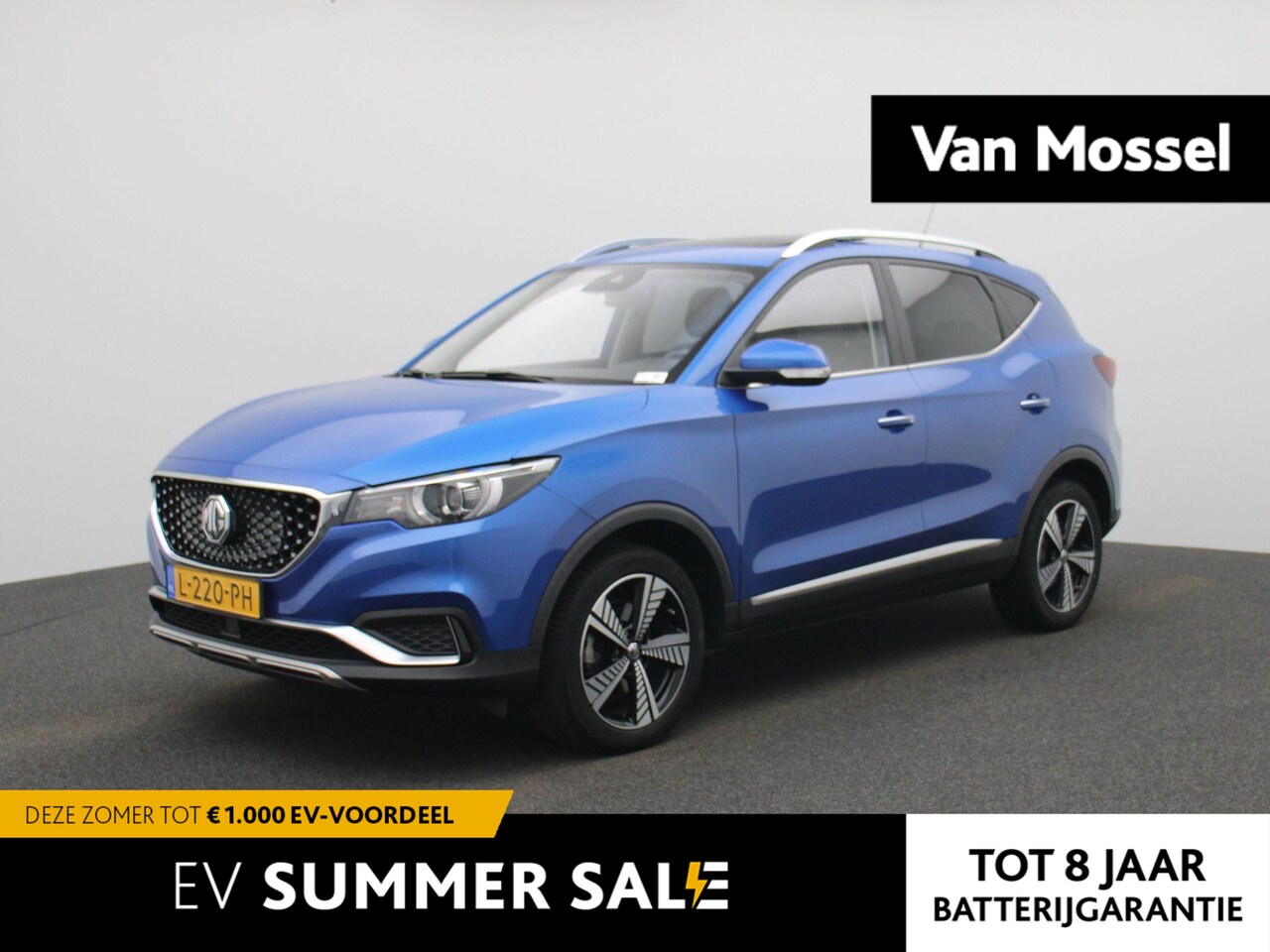MG ZS - Luxury 45 kWh PANORAMADAK | LEDEREN BEKLEDING | ELEKTRISCHE STOELEN | NAVIGATIE | ADAPTIEV - AutoWereld.nl