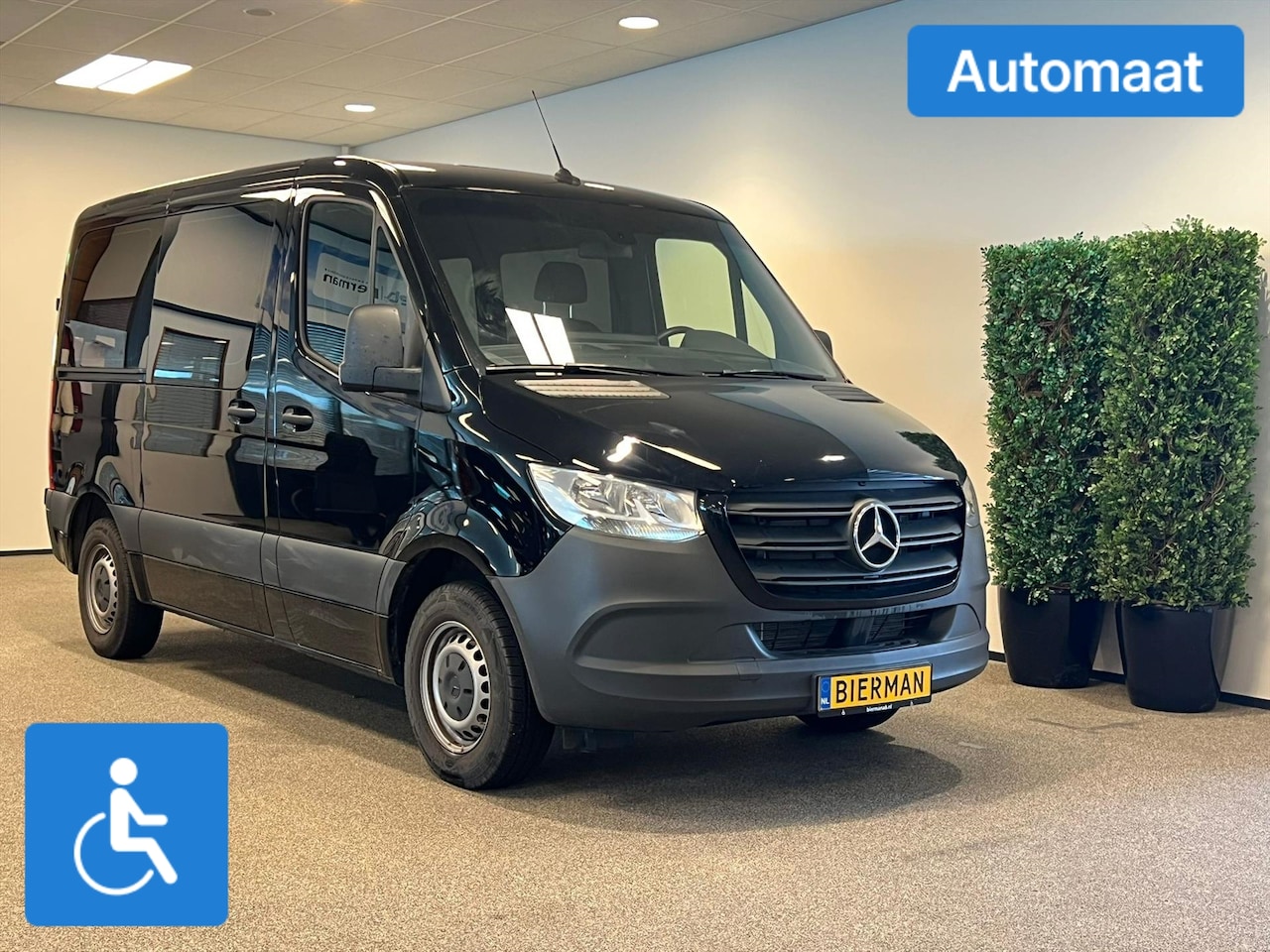 Mercedes-Benz Sprinter - L1H1 Rolstoelbus Rolstoel voorin - AutoWereld.nl