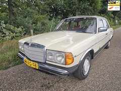 Mercedes-Benz 200-280 (W123) - 200 D