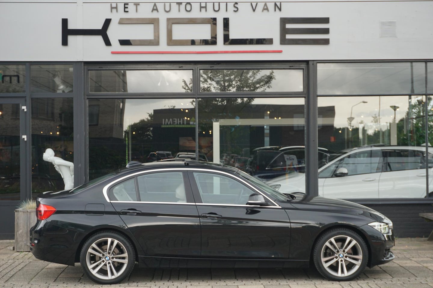 BMW 3-serie - 320i Corporate Lease High Executive | LCI | DAK | HUD | LEER - AutoWereld.nl