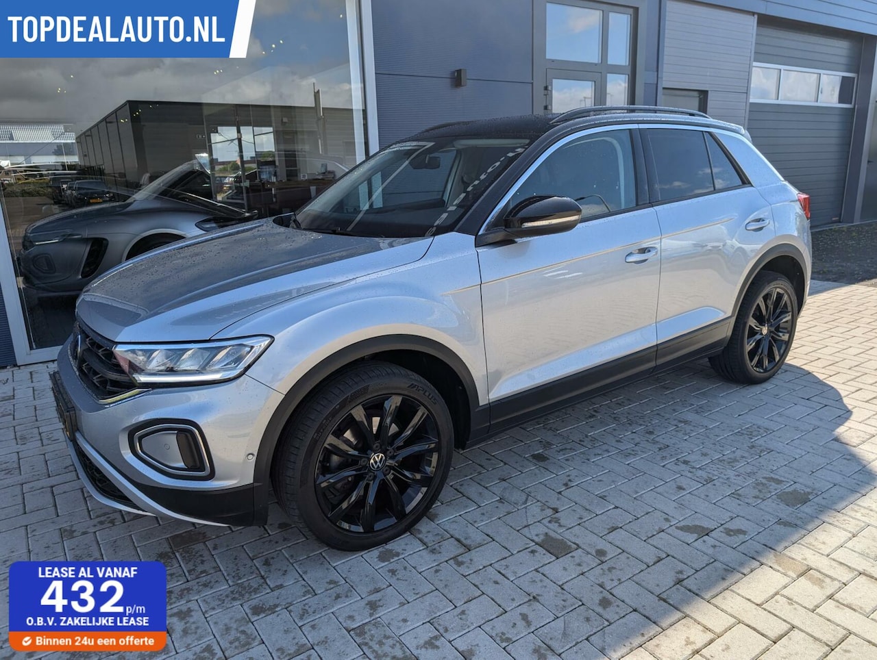 Volkswagen T-Roc - 1.5 TSI R-Line Automaat/Cruise/Camera/Pdc - AutoWereld.nl