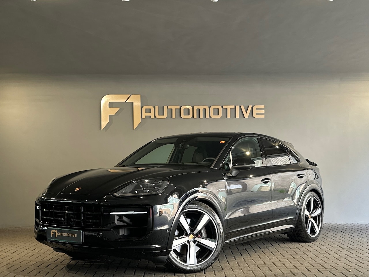 Porsche Cayenne Coupé - 3.0 E-Hybrid Pano|HuD|Sportdesign|BOSE - AutoWereld.nl