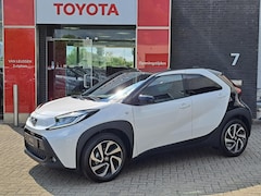 Toyota Aygo X - PULSE BI-TONE APPLE & ANDROID PARKEERCAMERA