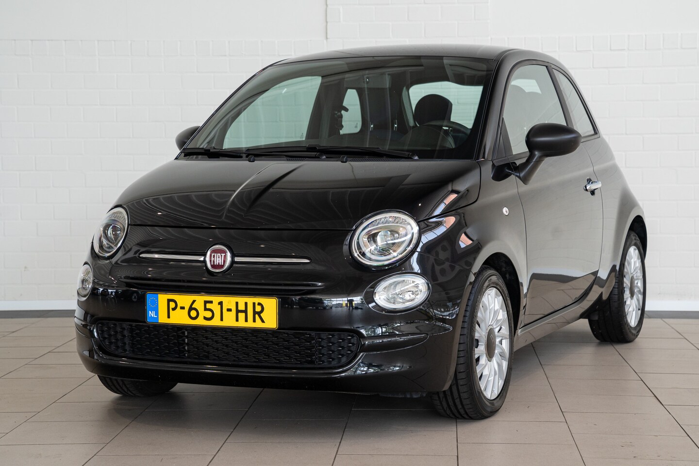 Fiat 500 - 1.0 Hybrid Cult | Navigatie | Parkeersensoren | Apple Carplay & Android Auto | Cruise Cont - AutoWereld.nl