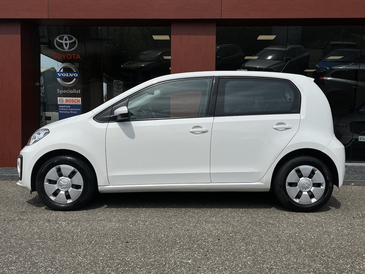 Volkswagen Up! - 1.0 BMT high up! Automaat | Airco | Stoelverw. | Radio - AutoWereld.nl