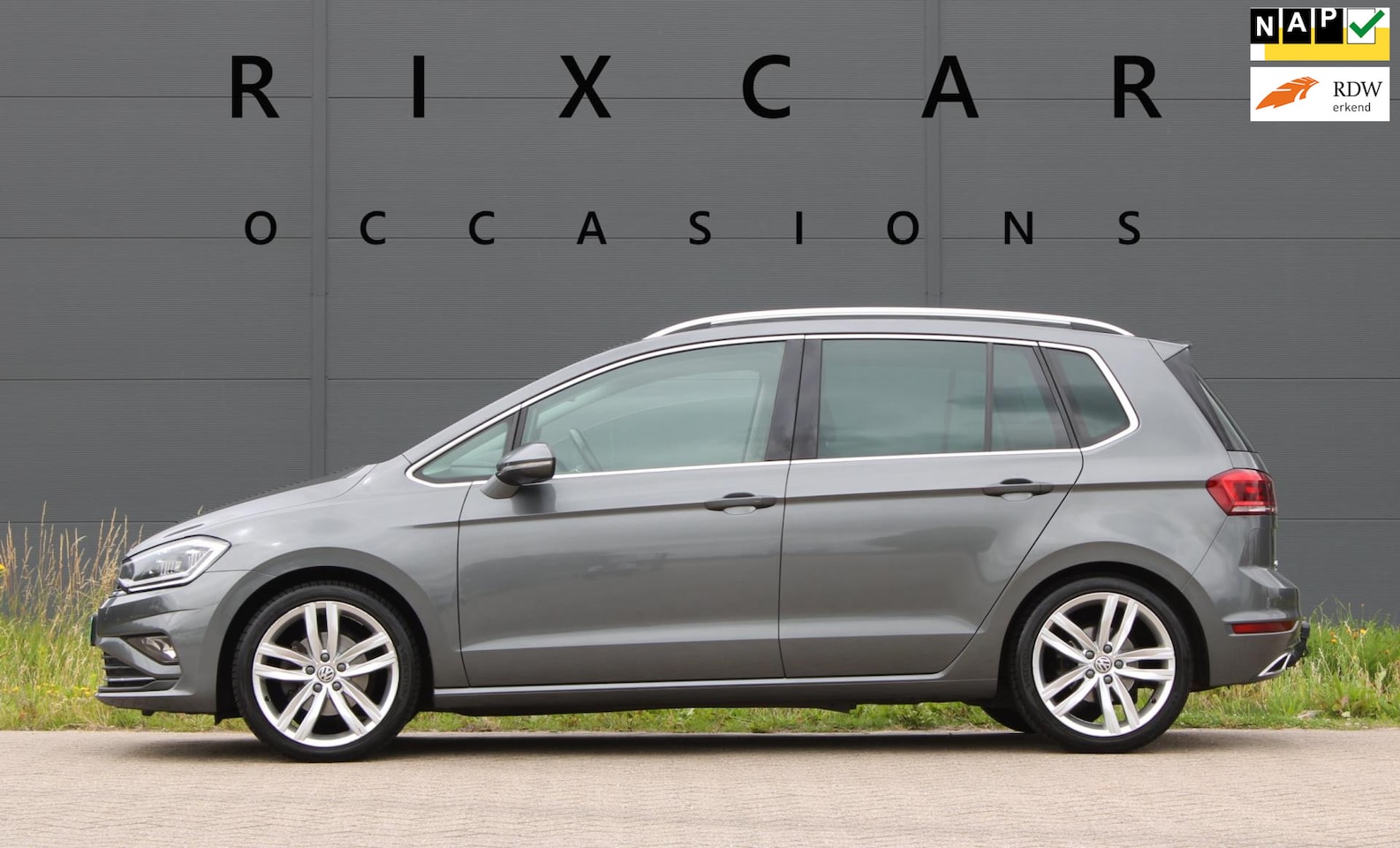 Volkswagen Golf Sportsvan - 1.5 TSI ACT Highline Edition Panodak Trekhaak Camera !!NIEUWBINNEN!! - AutoWereld.nl