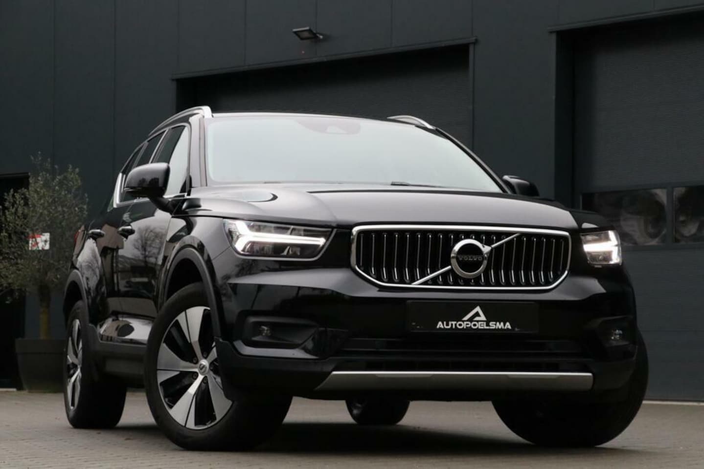 Volvo XC40 - 1.5 T5 262 PK Recharge Business Pro Camera AppleCarplay Chroom Led Dab 89000KM BJ2021 - AutoWereld.nl
