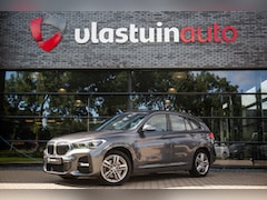 BMW X1 - xDrive25e Executive , Glazen panoramadak, Head-up display, Achteruitrijcamera, Sfeerverlic
