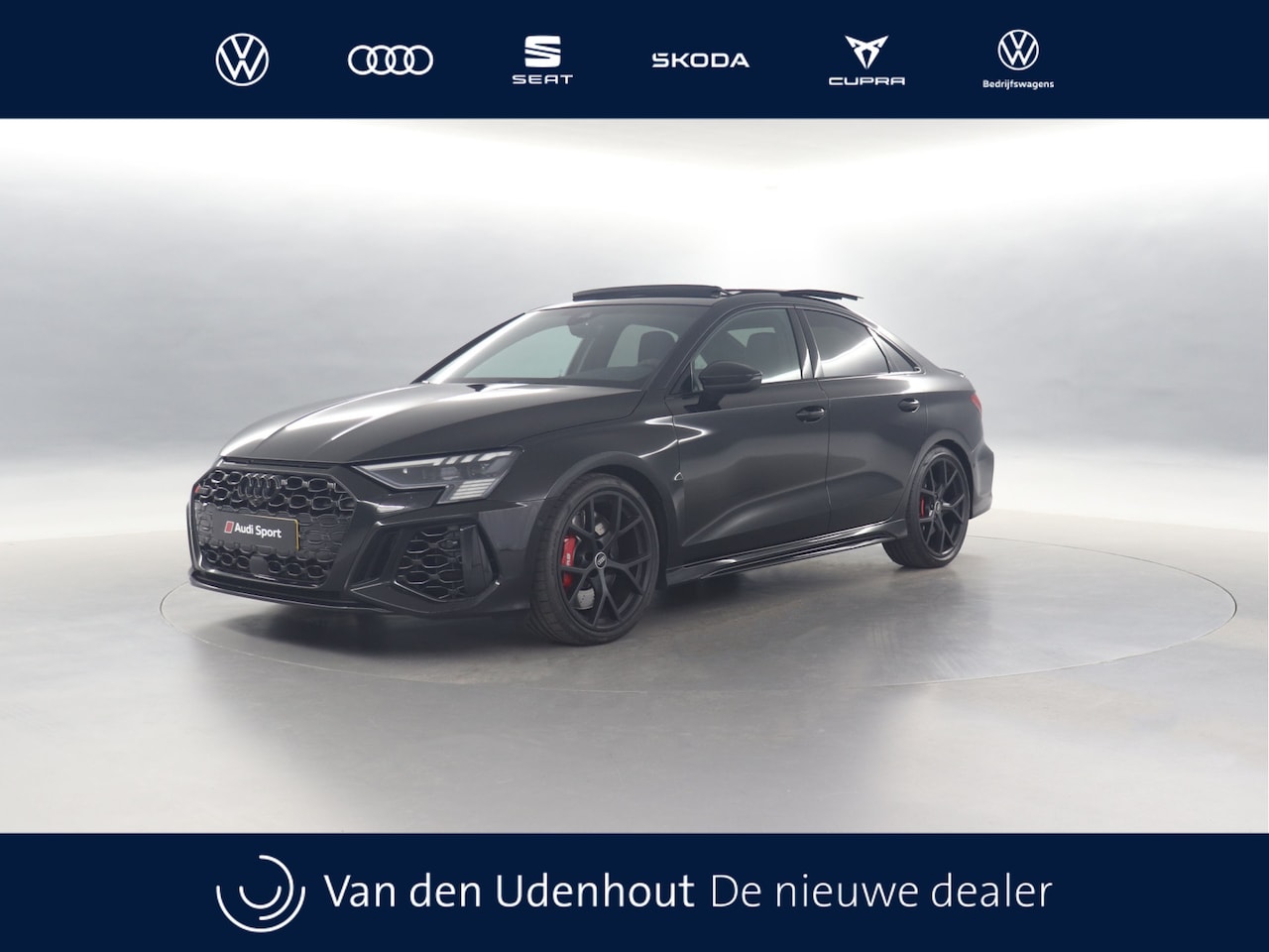 Audi RS3 - Limousine 2.5 TFSI 400pk Quattro | Panoramadak | Sportuitlaat | B&O - AutoWereld.nl