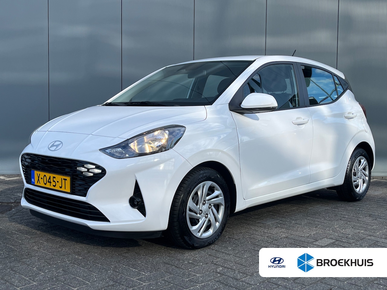 Hyundai i10 - 1.0 67pk Comfort Smart | LED | Airco | Carplay | Camera | Navigatie | Bluetooth | Cruiseco - AutoWereld.nl