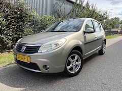 Dacia Sandero - 1.6 Lauréate / 5-DEURS / AIRCO / APK 2026