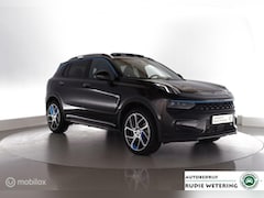 Lynk & Co 01 - 1.5 PHEV zwartehemel|pano|261pk|360cam|acc|dab|lmv20