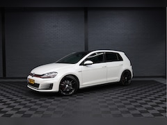 Volkswagen Golf - 2.0 TSI GTI | Panorama-dak | Leer | Clubsport demper | 19 inch velgen | Unike Kleur | Ned.