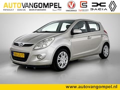 Hyundai i20 - 1.4i 100PK DynamicVersion / AIRCO / Elektr. ramen