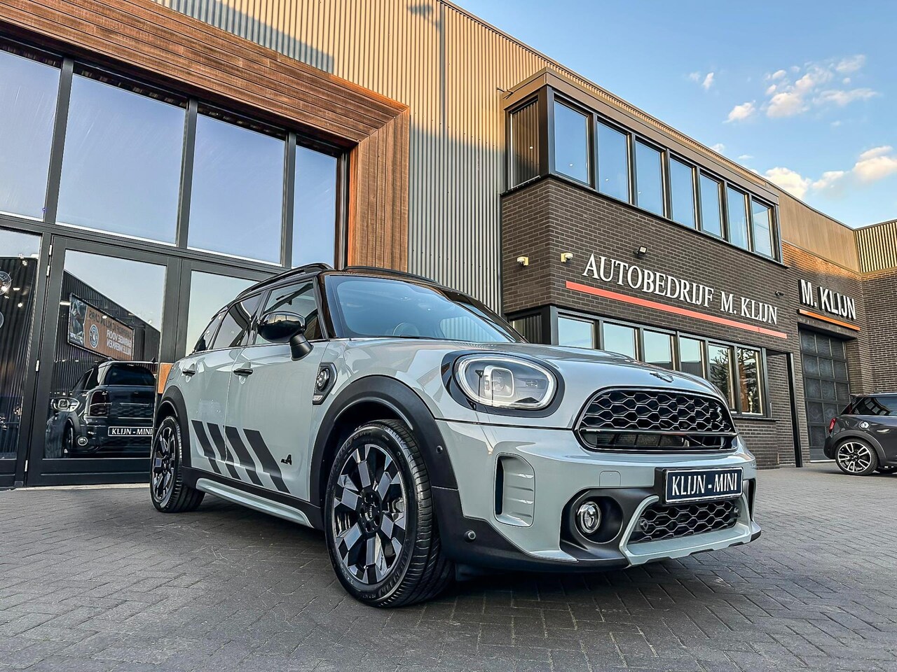 MINI Countryman - Mini 2.0 Cooper S E ALL4 Untamed Edition 220Pk/Pano/Hk/Memory/Btw/Vol - AutoWereld.nl