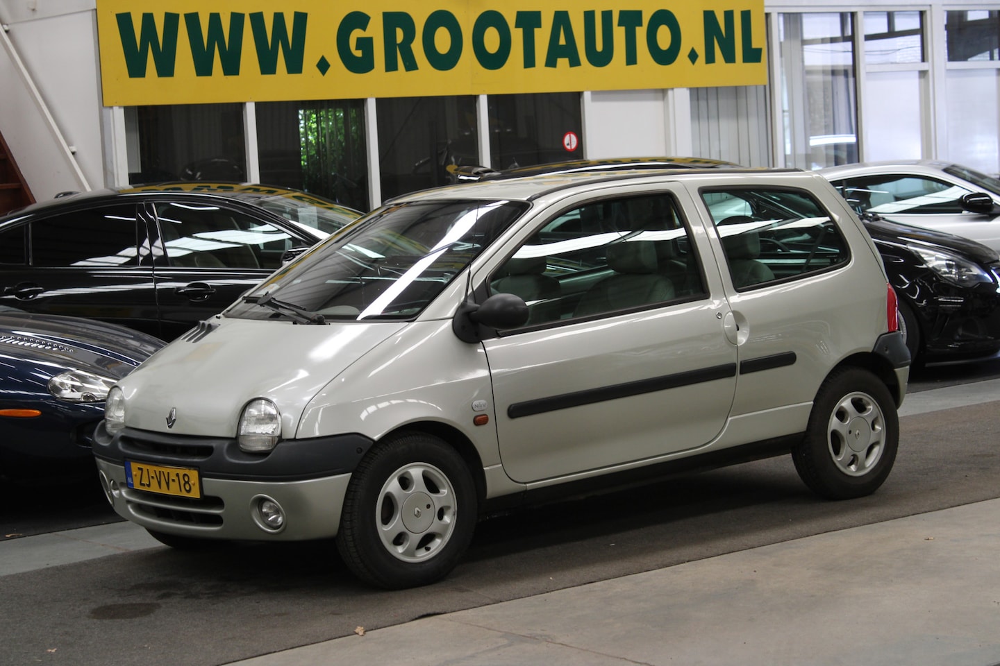 Renault Twingo - 1.2 'Matic Automaat, Stuurbekrachtiging, NAP - AutoWereld.nl