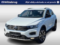 Volkswagen T-Roc - 1.5 TSI Style / Afneembare trekhaak / Achteruitrijcamera / Side Assist / Elect. achterklep
