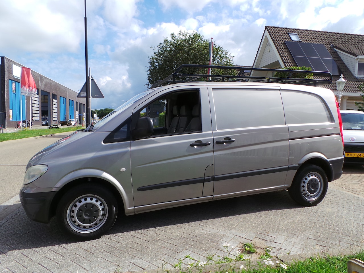 Mercedes-Benz Vito - 109 CDI 320 L2 2 Schuifdeuren,Imperiaal,Trehaak,3 Persoons - AutoWereld.nl