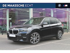 BMW X1 - sDrive20i High Executive M Sport Automaat / Panoramadak / Sportstoelen / Achteruitrijcamer