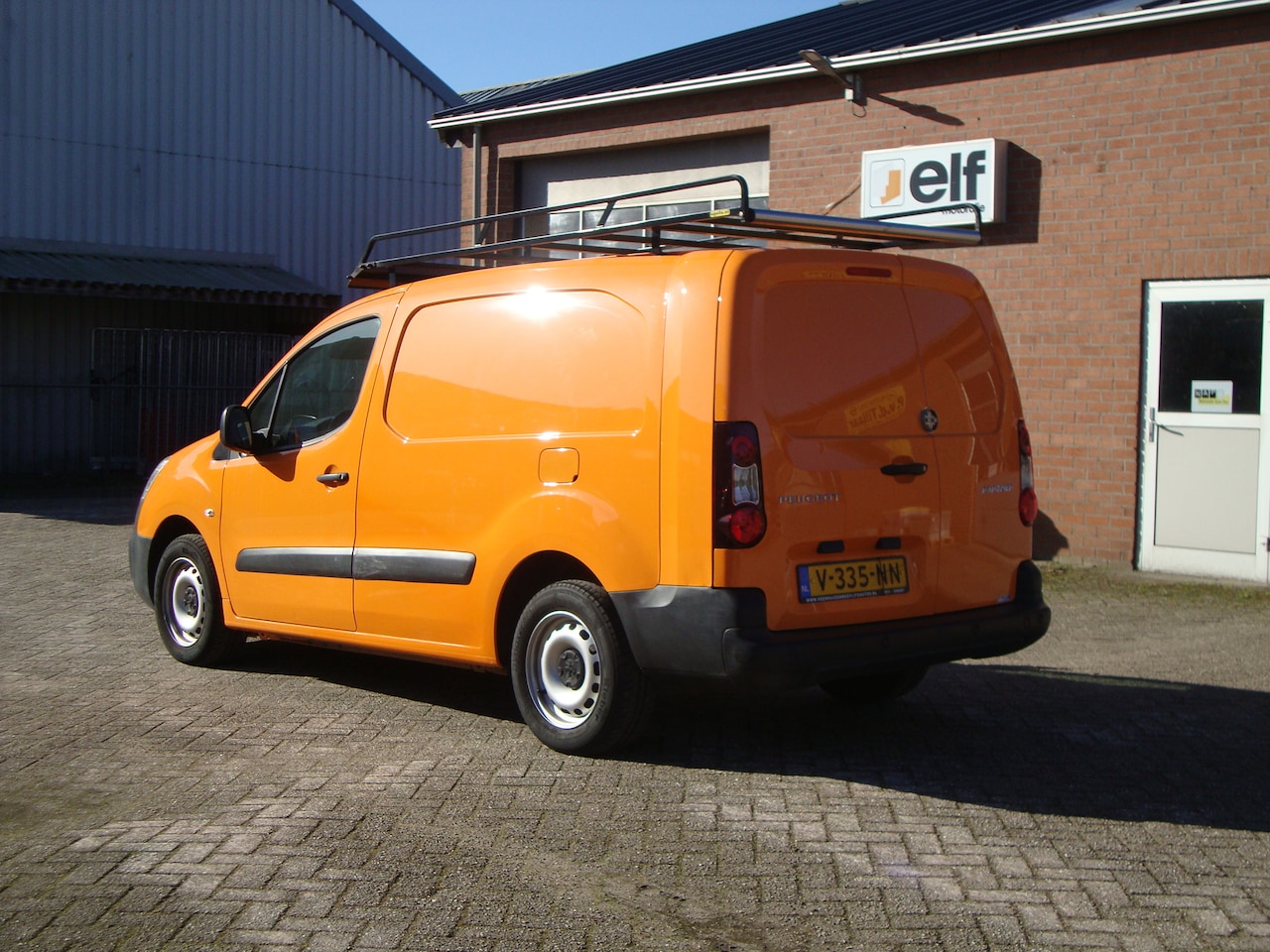 Peugeot Partner - 122 1.6 BlueHDi 100 L2 Premium S&S - AutoWereld.nl