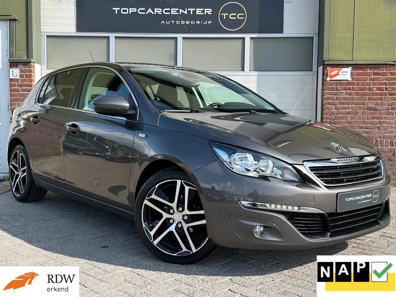 Peugeot 308 - 1.2 Pure Style/AIRCO/PARKS/NAVI/CRUISE/APK/NAP - AutoWereld.nl
