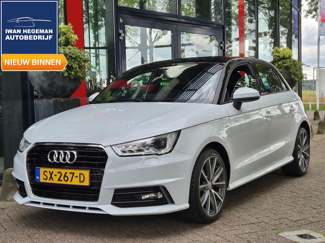 Audi A1 - 1.0 TFSI Advance Sport | Navigatie | LM velgen | Elektrische ramen | - AutoWereld.nl