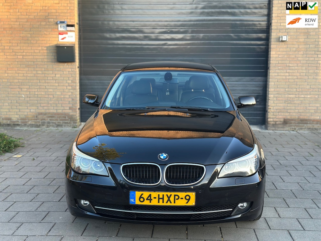 BMW 5-serie - 520i Corporate Lease Business Line APK Airco Pdc Leder Cruise Control - AutoWereld.nl