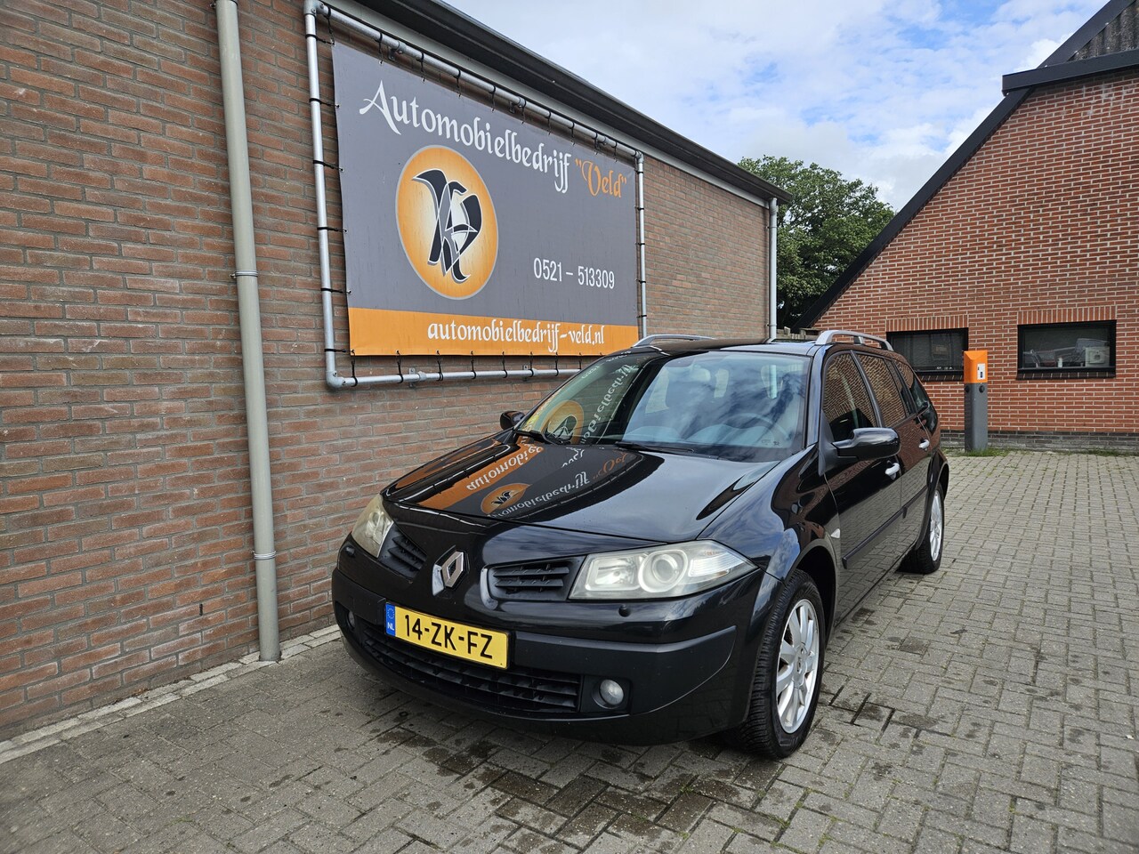 Renault Mégane Grand Tour - 2.0-16V Tech Line 2.0-16V Tech Line - AutoWereld.nl