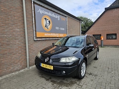 Renault Mégane Grand Tour - 2.0-16V Tech Line