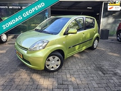 Daihatsu Sirion 2 - 1.0-12V Trend | NIEUWE APK | AIRCO | ELEC RAMEN |gereviseerde versnelingsbak