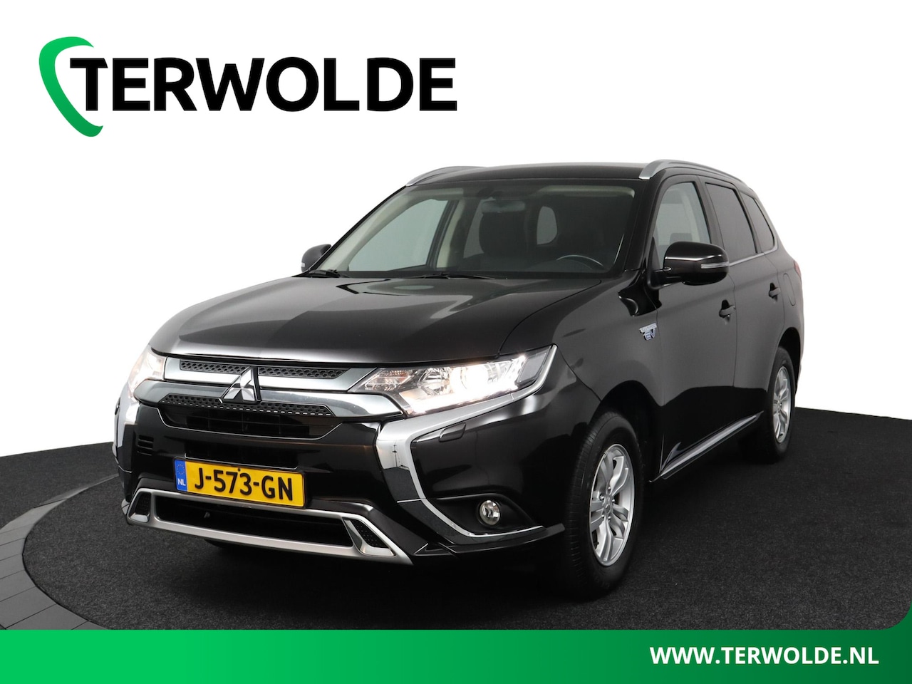 Mitsubishi Outlander - 2.4 PHEV Pure | Trekhaak | 1500kg trekvermogen | Camera | Stoelverwarming | Cruise Control - AutoWereld.nl