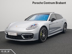 Porsche Panamera Sport Turismo - 4 E-Hybrid