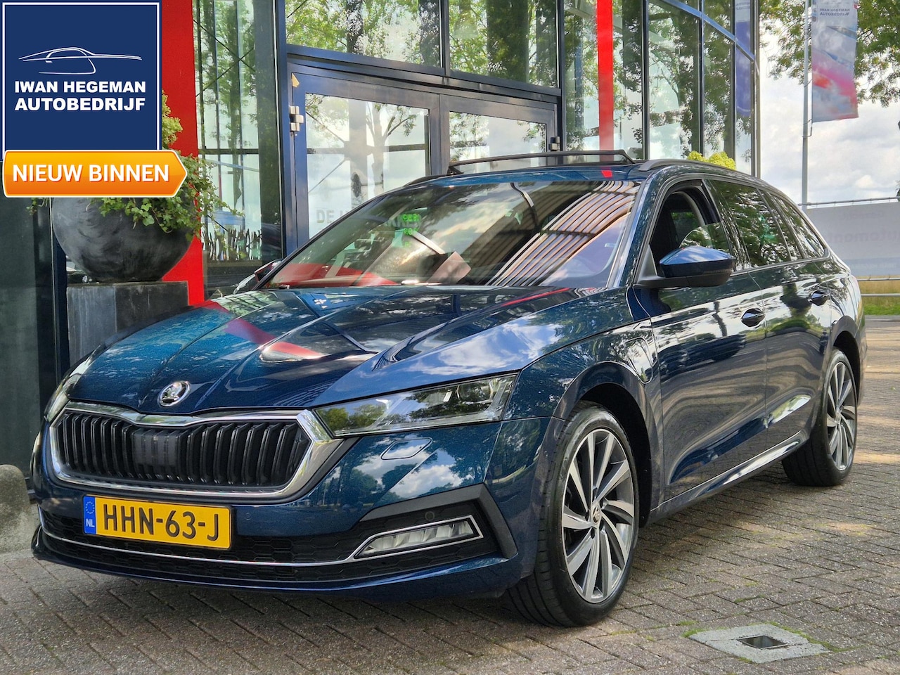 Skoda Octavia - 1.4 TSI RS iV PHEV Business | Navigatie | LM velgen | PDC + Camera | ECC | Panodak | - AutoWereld.nl