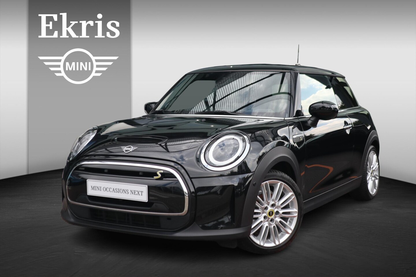 MINI Mini-Electric - Yours | Head-up Display | 17 inch LM Tentacle Spoke black - AutoWereld.nl