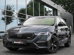 Skoda Octavia Combi - 1.4 TSI RS iV PHEV RS-Zetels Pano Head-Up Keyless Camera Carbon Uitlaat-Sound