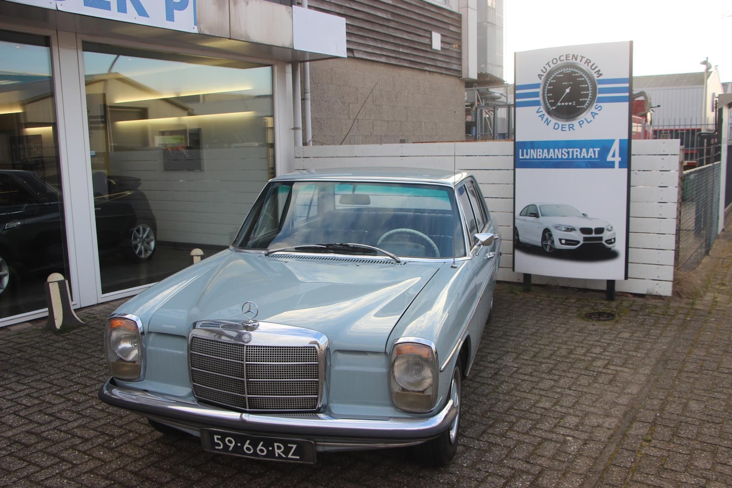 Mercedes-Benz 200-280 (W115) - 200 D 200 D - AutoWereld.nl