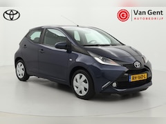 Toyota Aygo - 1.0 VVT-i x-play | Fietsensteun | Airco | Camera | Elektrische ramen voor | Bluetooth