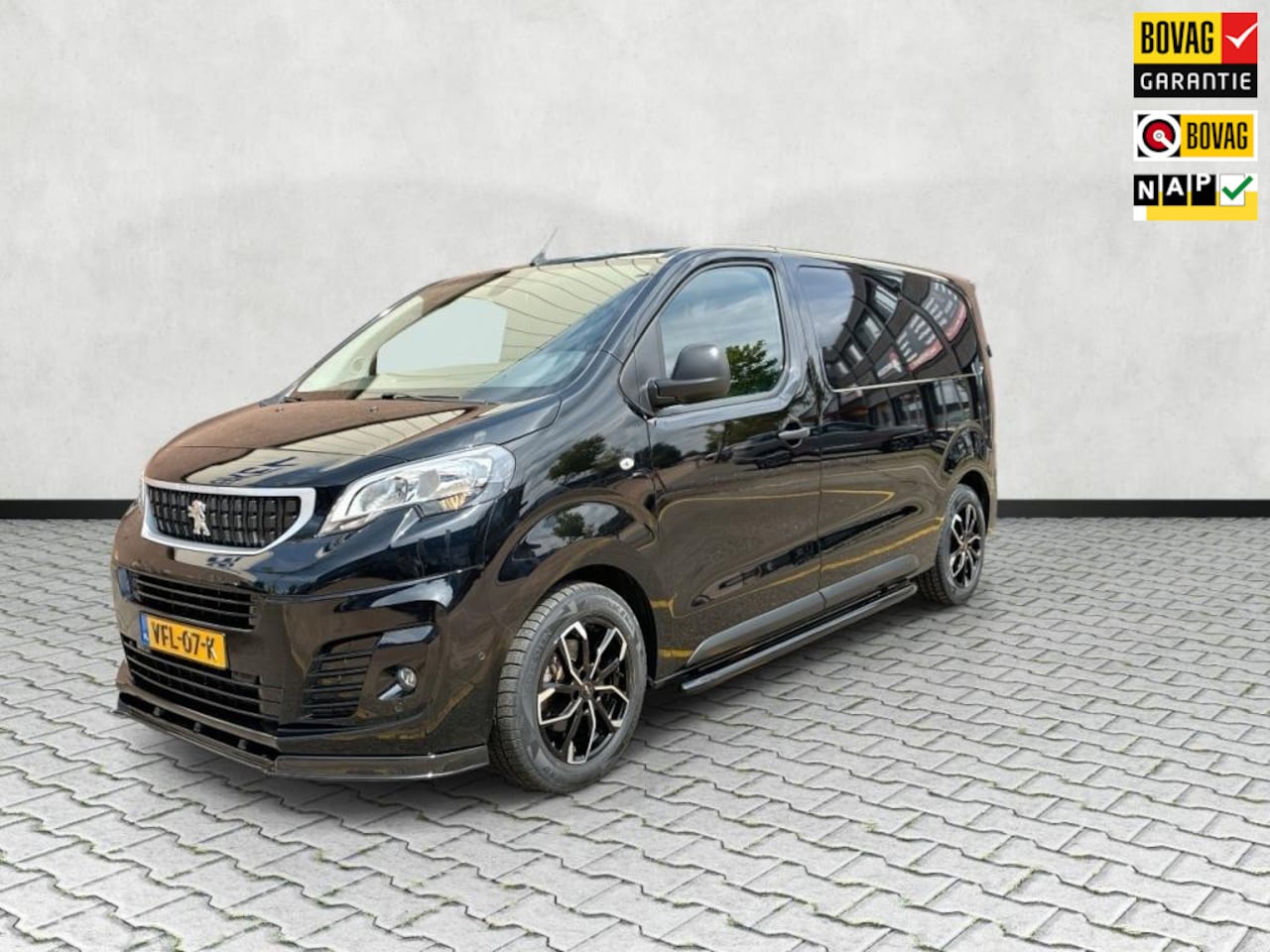 Peugeot Expert - 1.5 BlueHDI Premium - Sport | 17" Lichtmetalen velgen | Airco | Camera - AutoWereld.nl