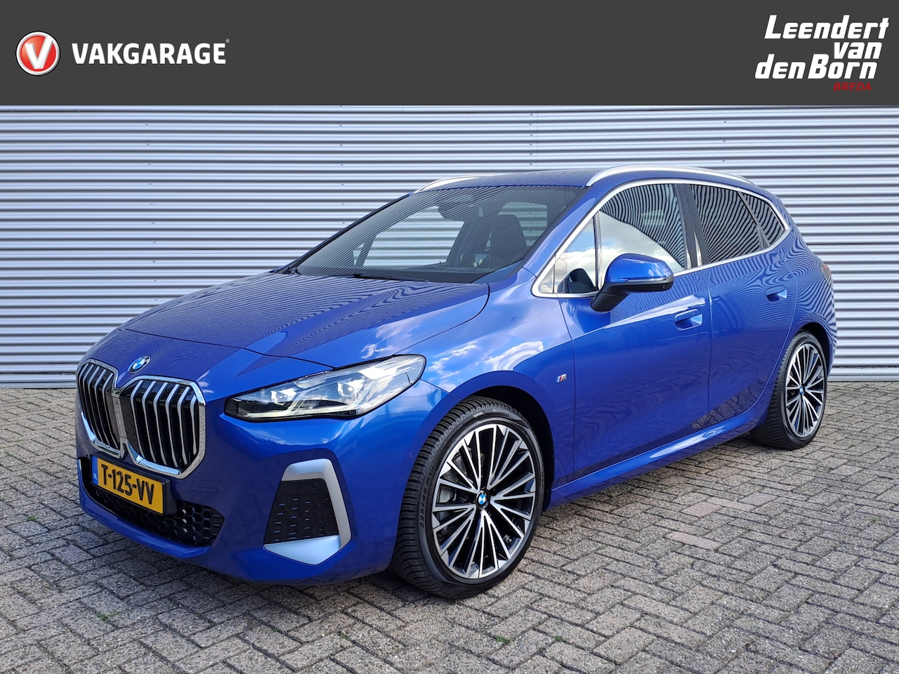 BMW 2-serie Active Tourer - 220i AUTOMAAT | Sensoren | Navigatie | Cruise | 360 Camera | Head-up display | Elektrisch - AutoWereld.nl