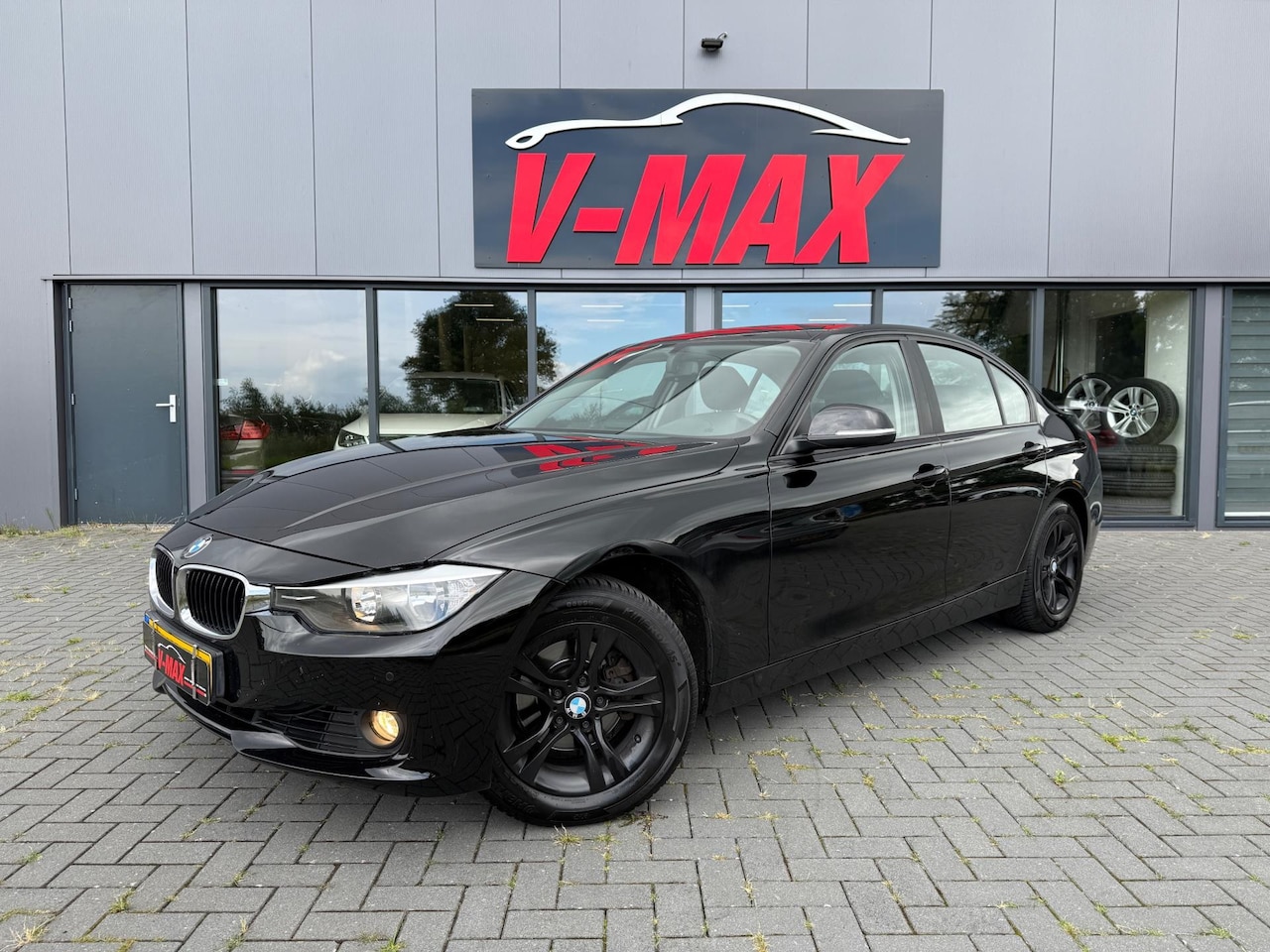 BMW 3-serie - 320i Exec. AUT 184PK NAP Sportint. Navi Elektr. Trekhaak - AutoWereld.nl