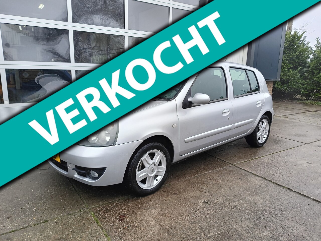 Renault Clio - 1.2-16V Campus 90dkm 5-deurs - AutoWereld.nl